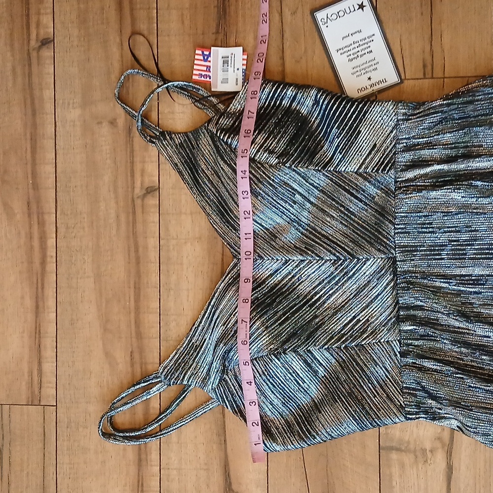 New Women's Black And Silver V-Neck Floor-Length Dress By NW Nightway. Size 12 - Picture 16 of 17
